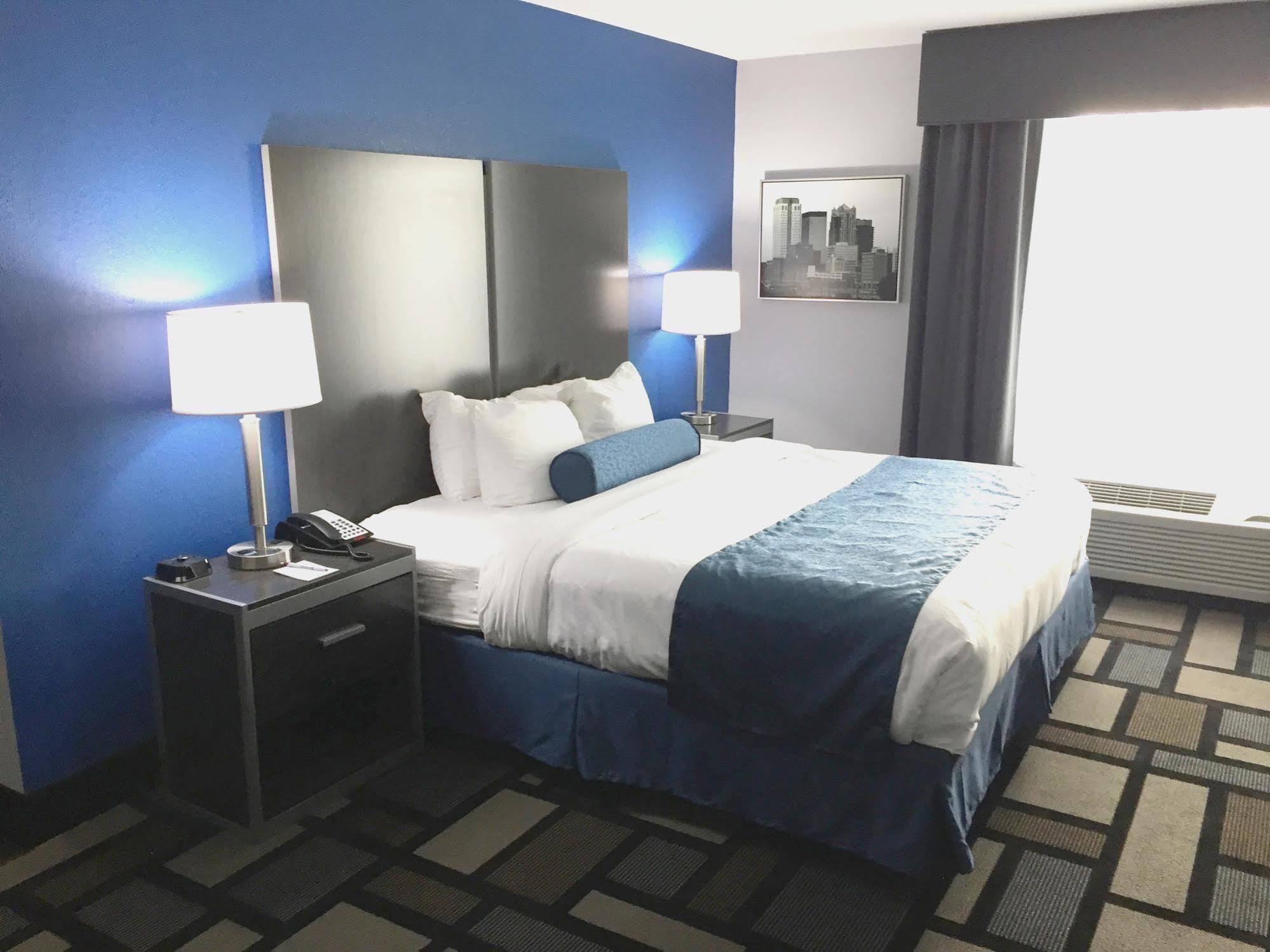 Best Western Plus Birmingham Inn & Suites מראה חיצוני תמונה