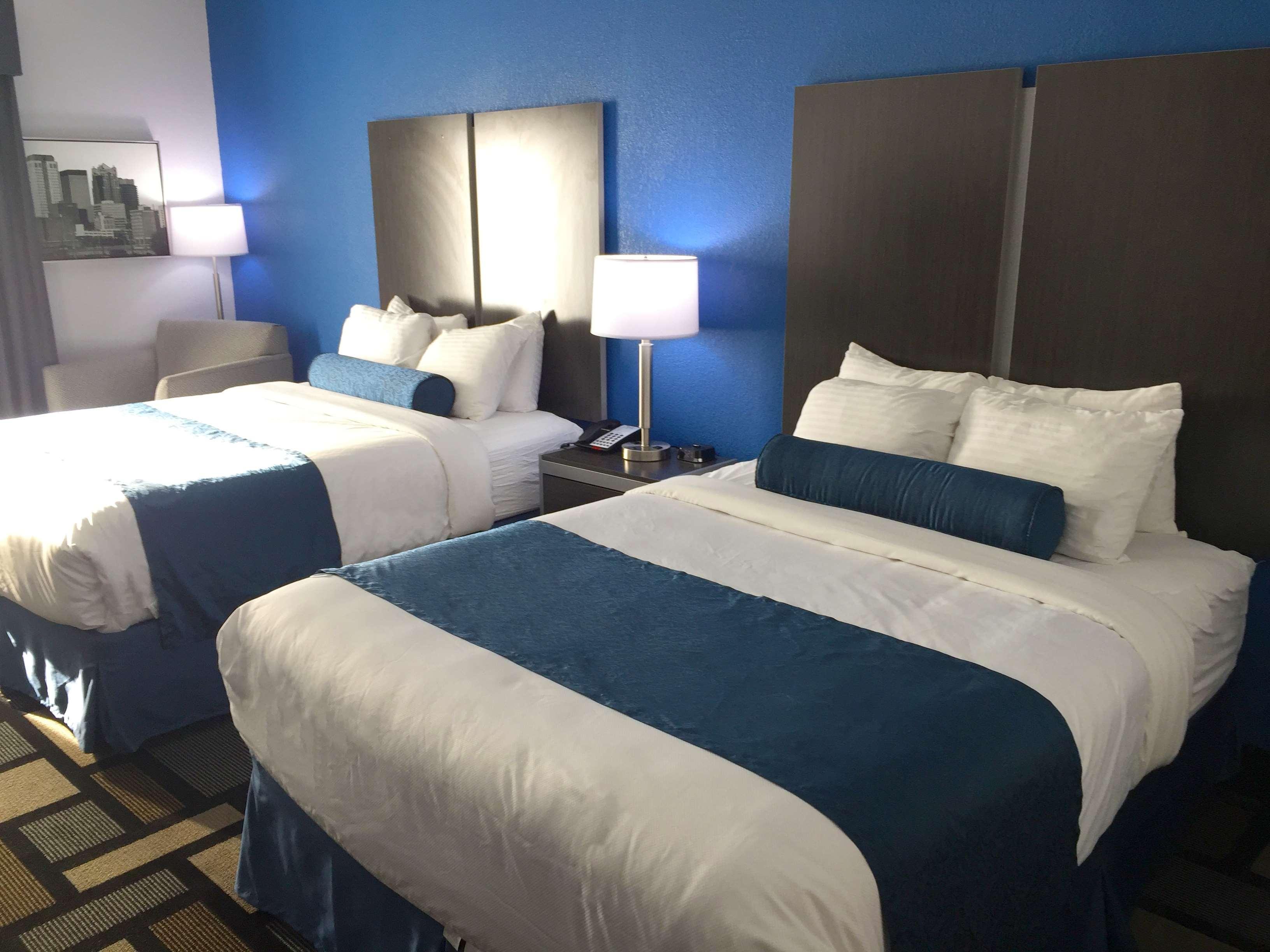 Best Western Plus Birmingham Inn & Suites מראה חיצוני תמונה
