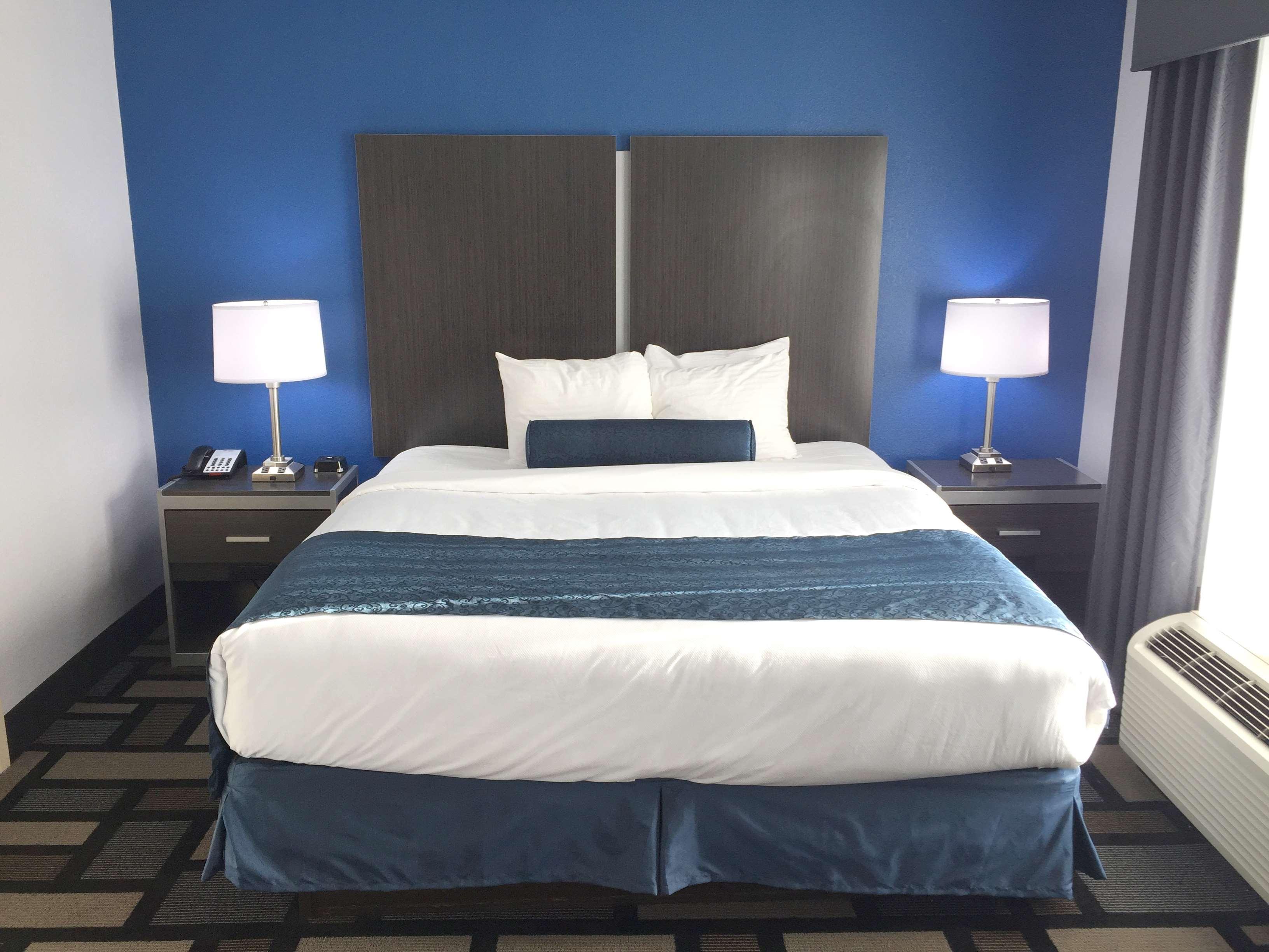 Best Western Plus Birmingham Inn & Suites מראה חיצוני תמונה