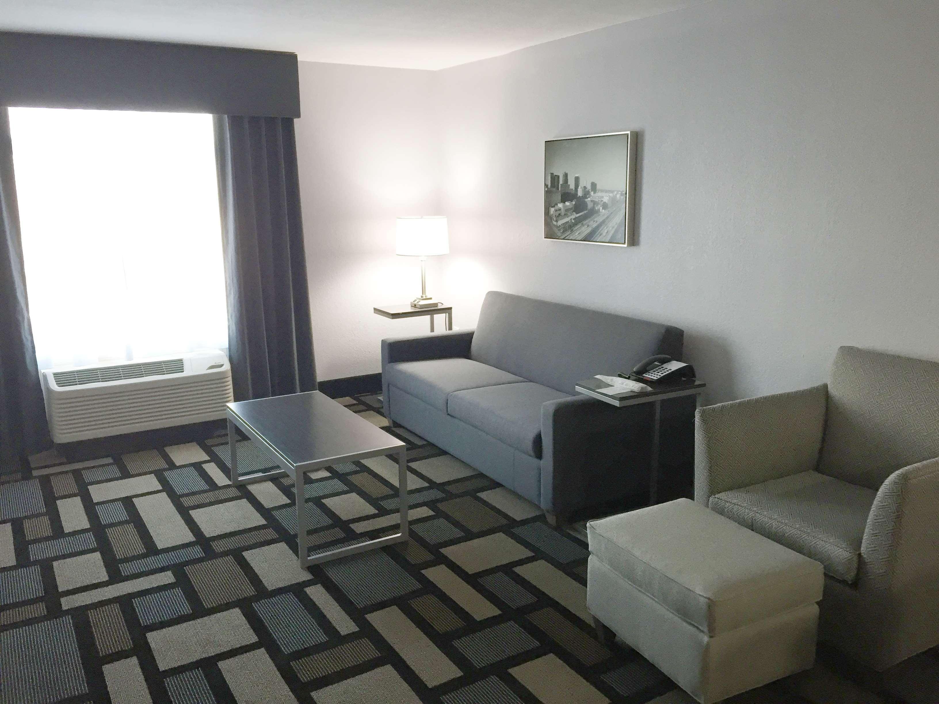 Best Western Plus Birmingham Inn & Suites מראה חיצוני תמונה