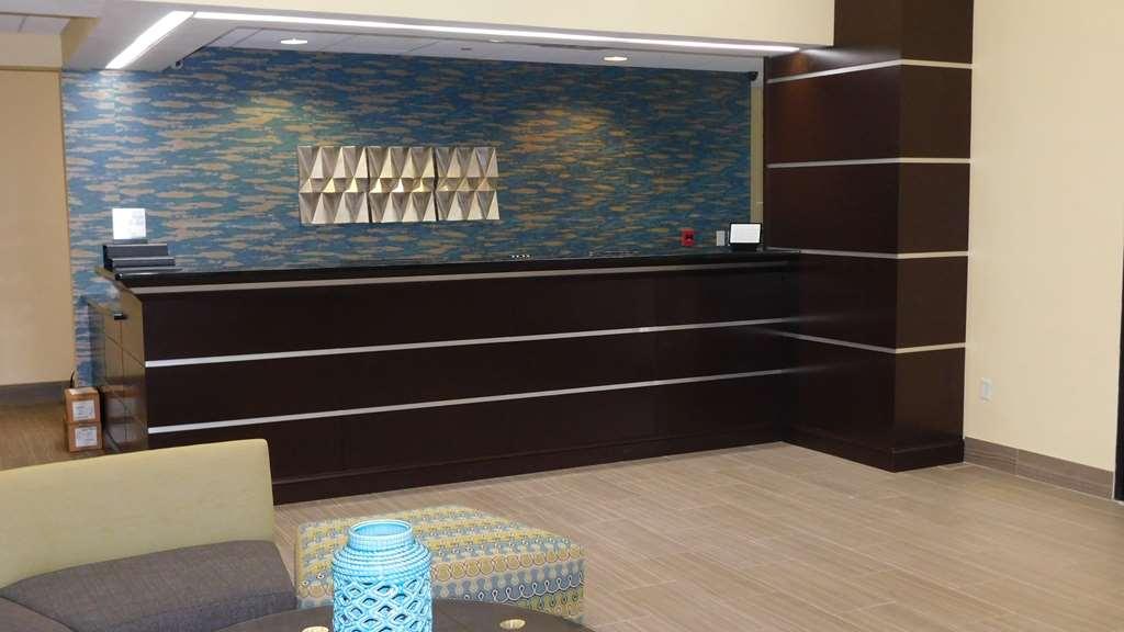 Best Western Plus Birmingham Inn & Suites מראה פנימי תמונה