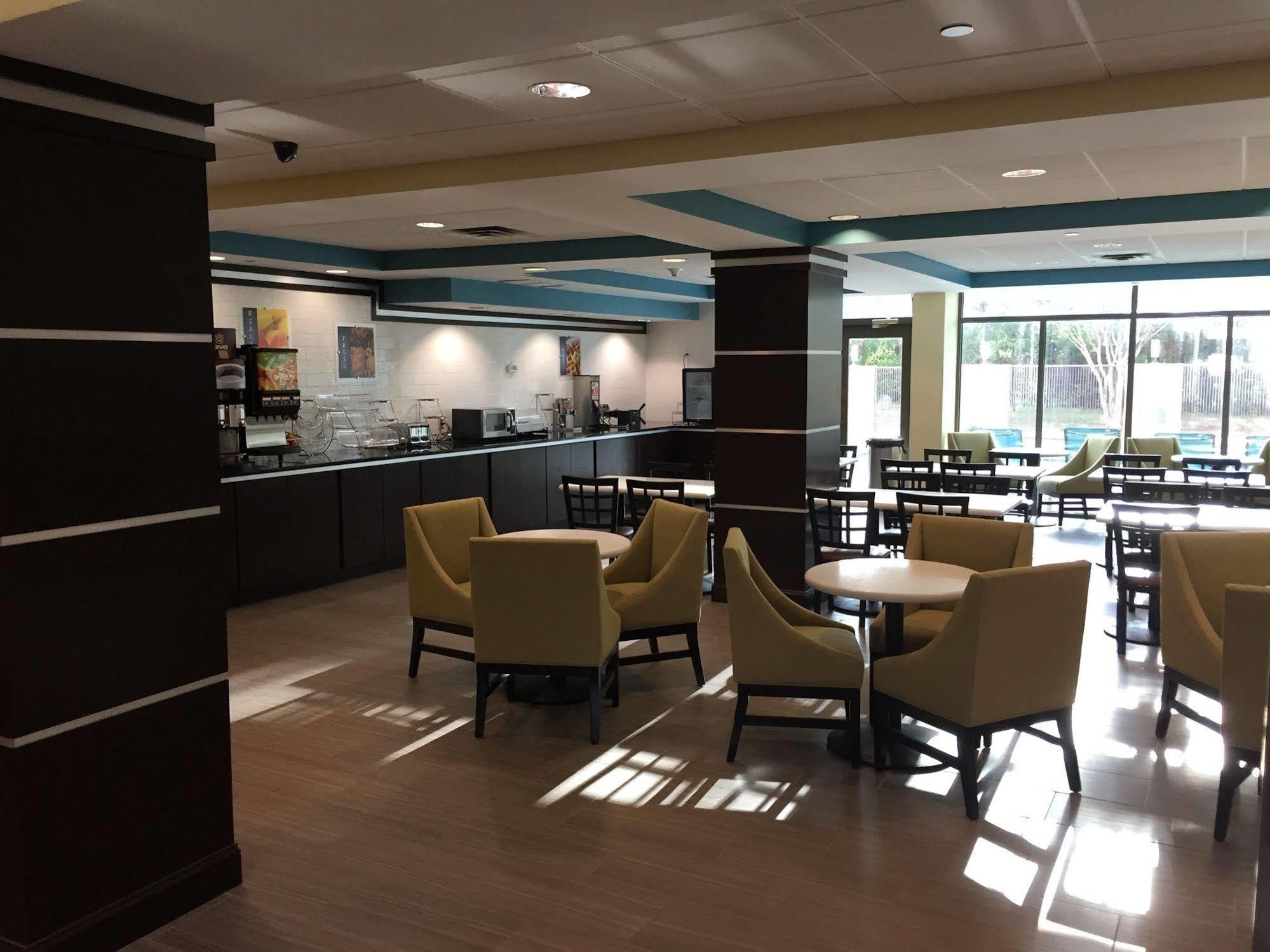 Best Western Plus Birmingham Inn & Suites מראה חיצוני תמונה